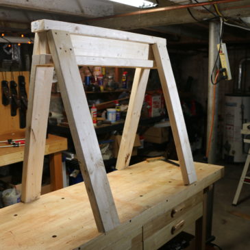How to build easy & stackable sawhorses