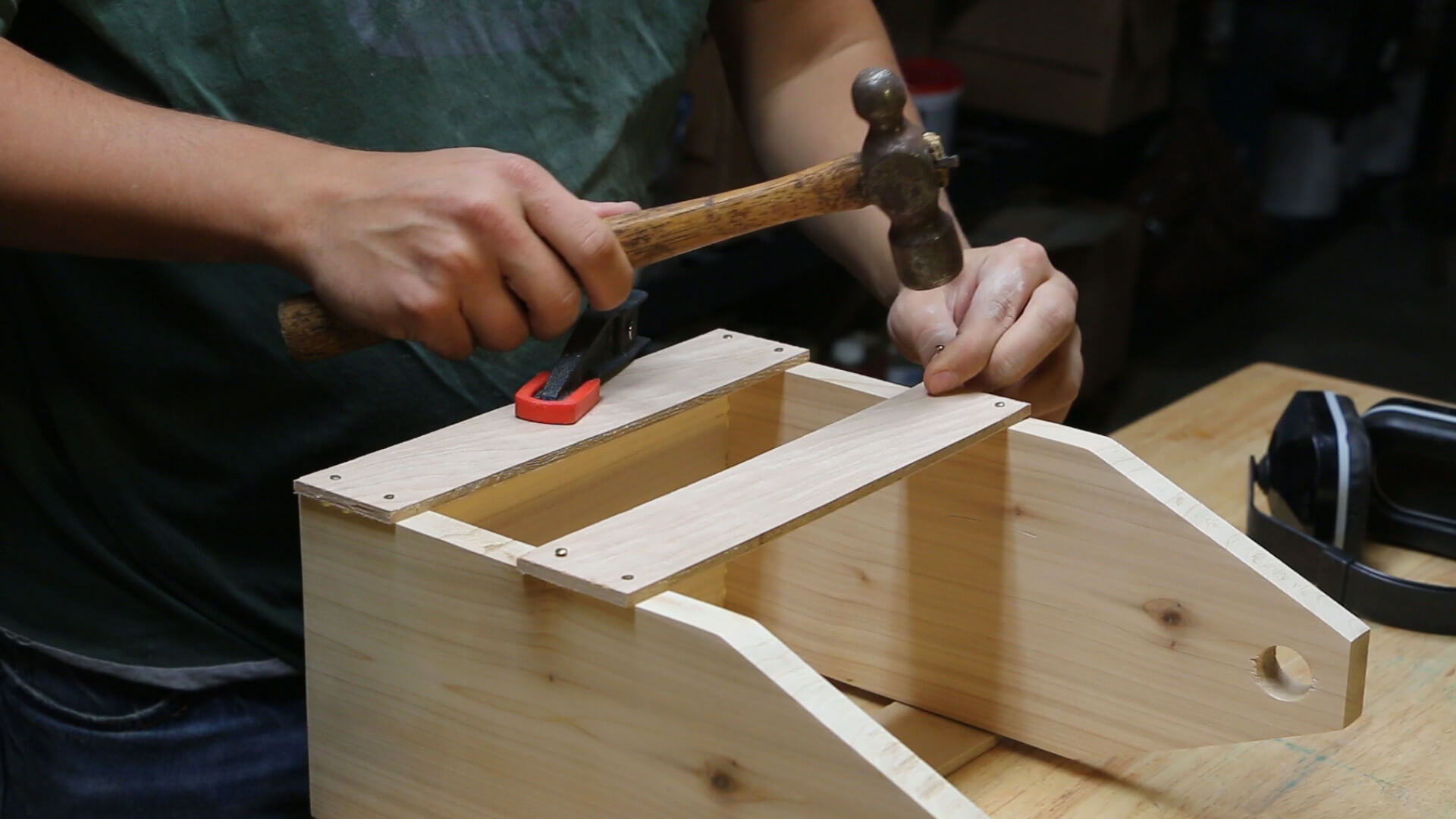 13) hammer the side panel nails Jeff's DIY Projects