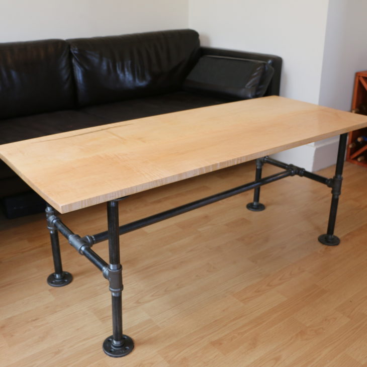 DIY Modern Coffee Table with black pipes how to